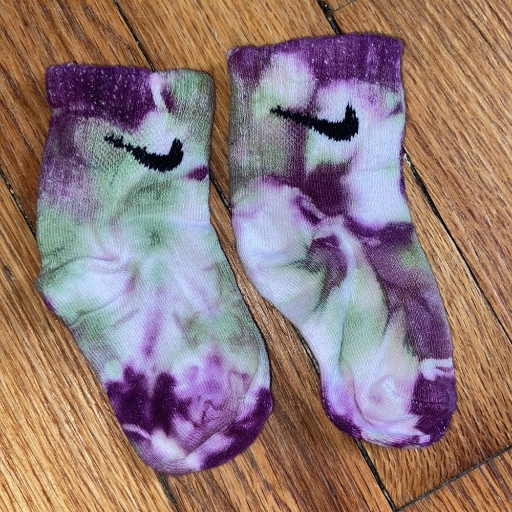 Nike Tie-Dye Toddler Socks - Picture 4 of 5
